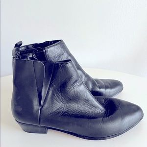 GAP Chelsea Boots